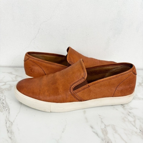 Frye Men’s Brett Perf Leather Slip On Loafers Sz 10.5 main image 10
